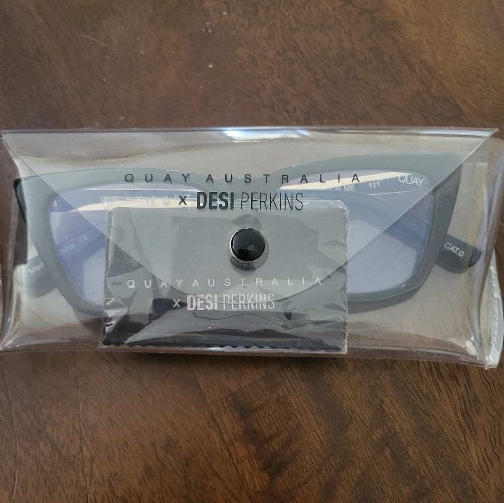 New QUAY AUSTRALIA DESI PERKINS Blue light glasses